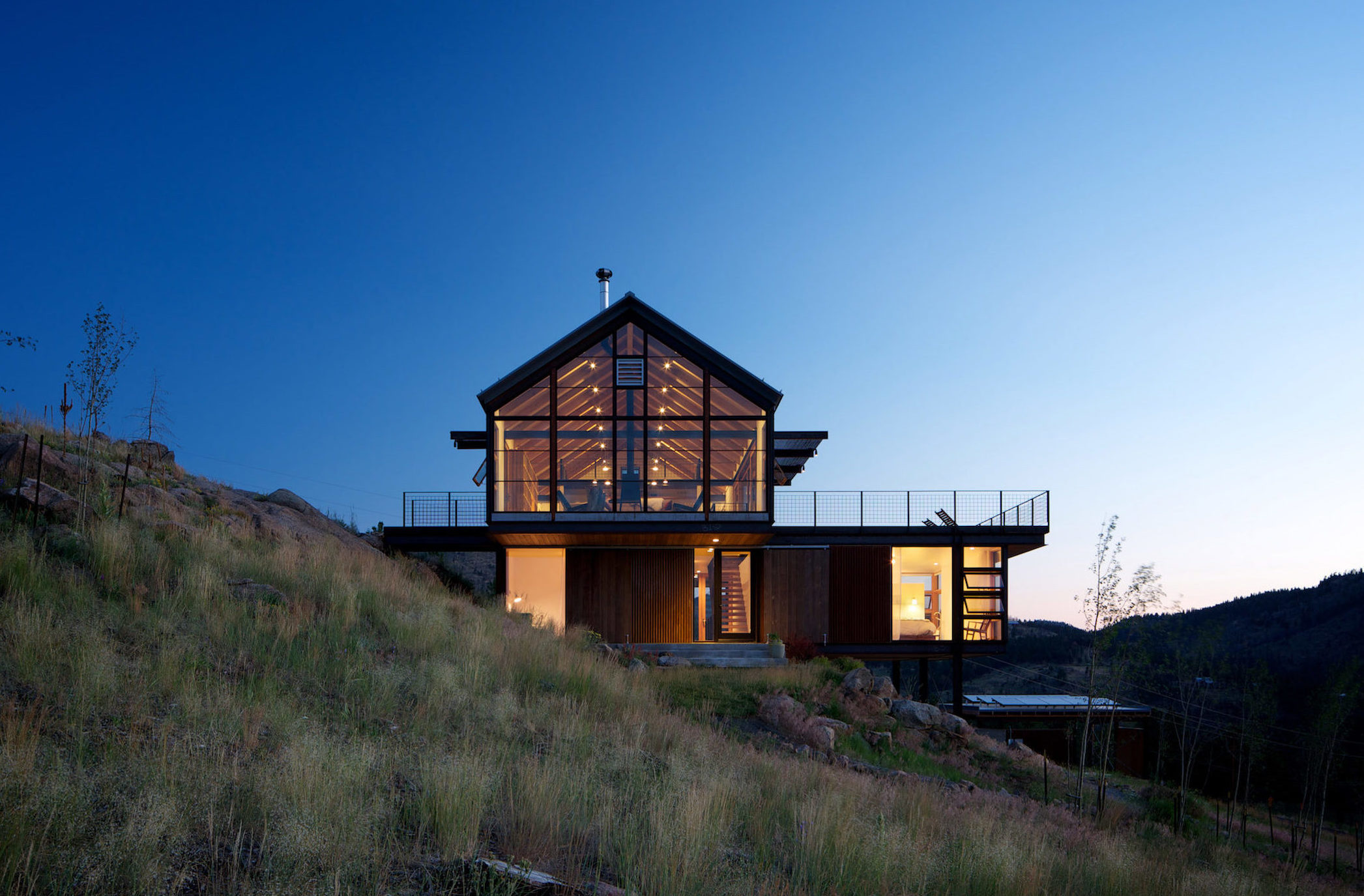 Twilight at Sunshine Canyon House by Renée del Gaudio Architecture.