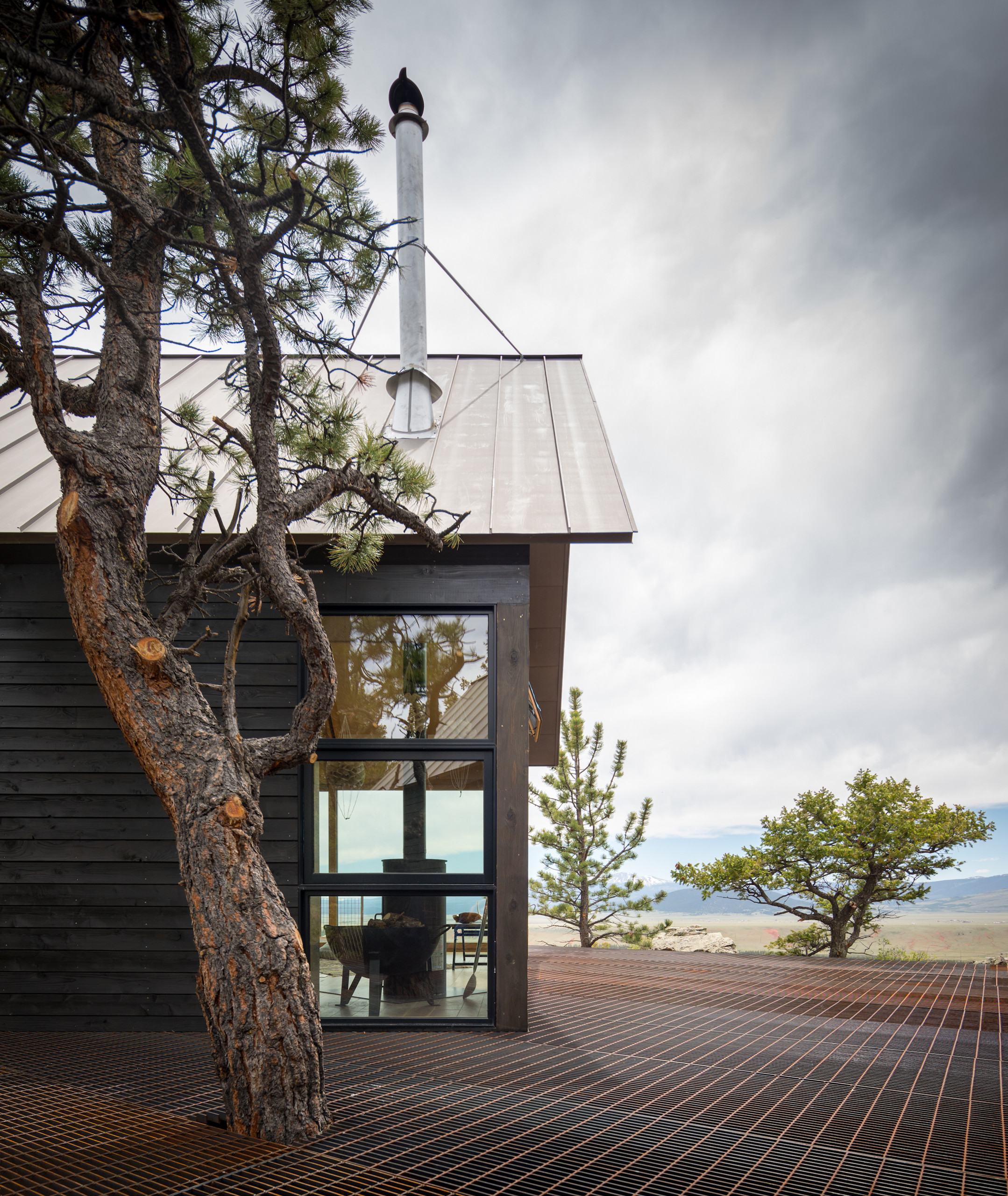 Exterior view of Big Cabin | Little Cabin by Renée del Gaudio Architecture