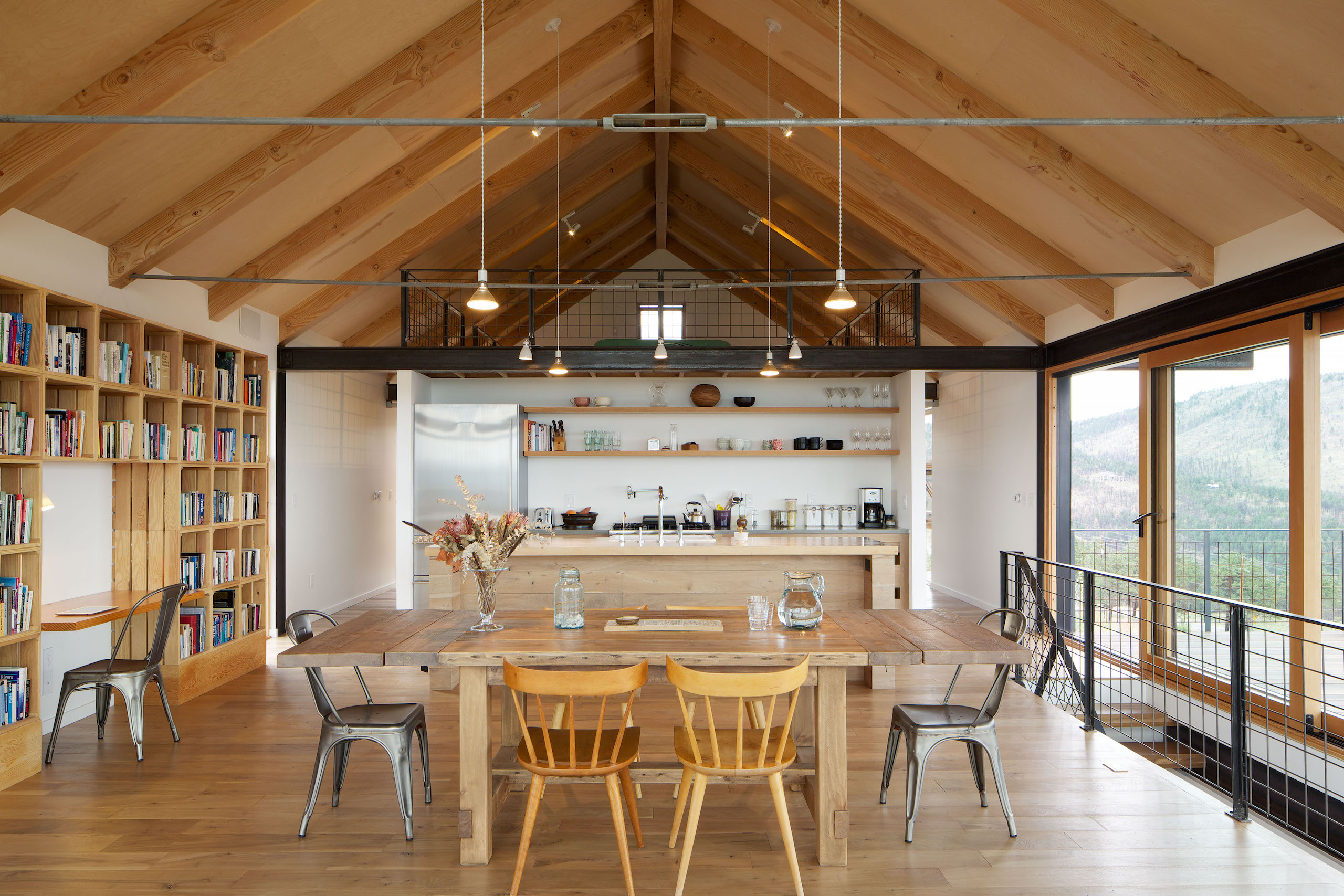 Interior view of Sunshine Canyon House by Renée del Gaudio Architecture.